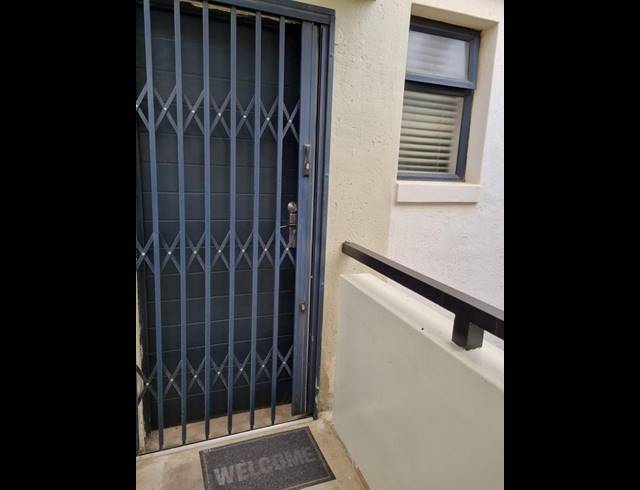 1 BEDROOM PROPERTY TO RENT IN UMHLANGA RIDGE